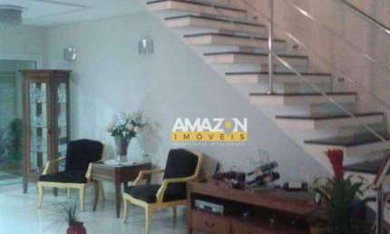 Sobrado com 3 dormitórios à venda, 260 m² por R$ 1.100.000,00 - Campos Do Conde - Tremembé/SP