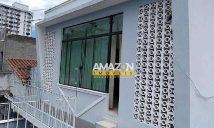 Sobrado com 3 dormitórios à venda, 200 m² por R$ 750.000,00 - Jardim Santa Clara - Taubaté/SP