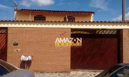 Casa com 4 dormitórios à venda, 220 m² por R$ 490.000,00 - Jardim Maria Augusta - Taubaté/SP