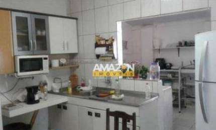 Casa com 3 dormitórios à venda, 120 m² por R$ 509.000 - Vila São José - Taubaté/SP