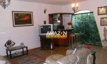 Sobrado com 3 dormitórios à venda, 370 m² por R$ 1.100.000,00 - Jardim das Nações - Taubaté/SP