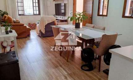 Casa com 3 quartos à venda no Jardim Elvira, Osasco 