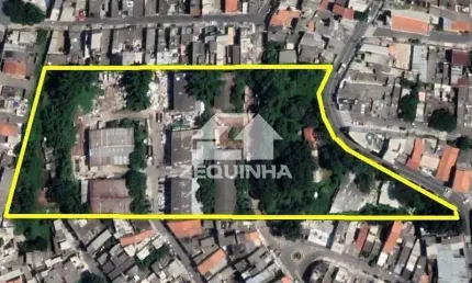 Terreno à venda na Vila Silviânia, Carapicuíba 