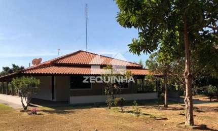 Chácara / sítio com 3 quartos à venda no Centro, Junqueirópolis 