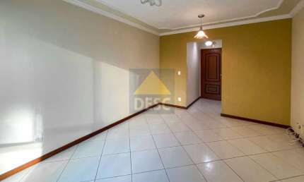 Apartamento com 2 dormitórios para locação anual no Ed. Porto Nacional em Balneário Camboriú