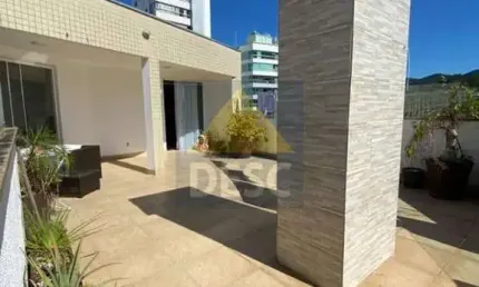 Cobertura para locação anual no Edifício Dom Leonardo em Balneário Camboriú