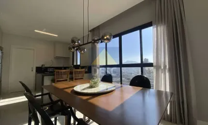 Apartamento à venda no Centro de Balneário Camboriú no Ed. Solar Di Siena
