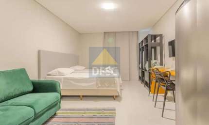 Studio para locação anual mobiliado e equipado no bairro da Barra em Balneário Camboriú