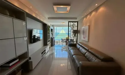 Apartamento Quadra Mar à venda no Edifício Villa Serena em Balneário Camboriú