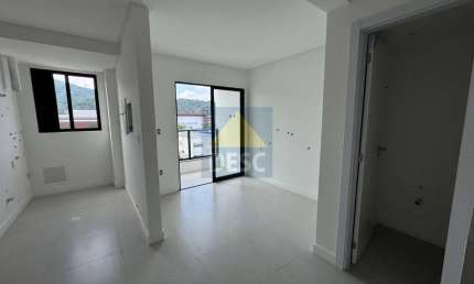Apartamento duplex na planta com 01 Dormitório no Bairro dos Estados em Balneário Camboriú