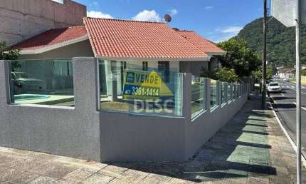 Casa com piscina à venda no Bairro da Barra em Balneário Camboriú