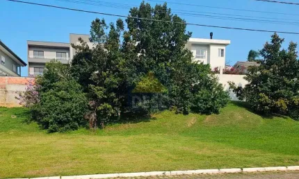 Terreno à Venda no Condomínio Haras Rio do Ouro em Balneário Camboriú