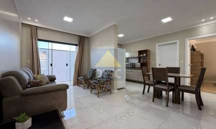 Apartamento  à venda no Edifício Admar Moura no Centro de Camboriú