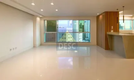Apartamento com 3 suítes para locação no Ed. De La Torre no Centro de Balneário Camboriú