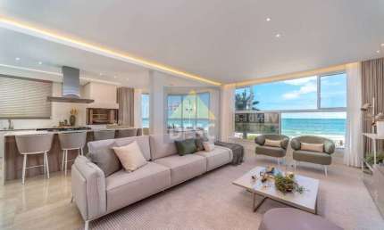 Apartamento à venda no Ed. Quintas do Arpoador na Praia Brava