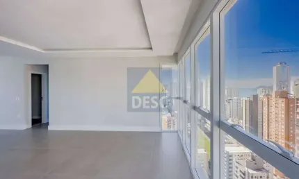 Apartamento com vista para cidade à venda no Exuberance Residence em Balneário Camboriú