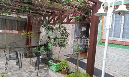 Casa com 16 quartos à venda na Avenida Polônia, 521, São Geraldo, Porto Alegre por R$ 855.000