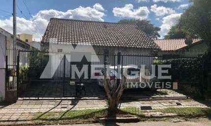 Casa com 3 quartos à venda na Rua Marechal Simeão, 114, Passo da Areia, Porto Alegre por R$ 600.000