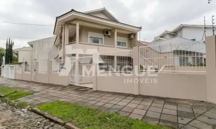 Casa com 2 quartos à venda na praça alfred sehbe, 122, vila ipiranga, porto alegre por r$ 690.000