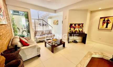 Casa com 4 quartos à venda na Rua Irene Capponi Santiago, 186, Cristo Redentor, Porto Alegre por R$ 1.350.000