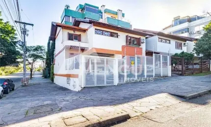 Casa com 3 quartos à venda na Rua Jornal O Povo, 42, Jardim Planalto, Porto Alegre por R$ 790.000