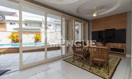 Casa com 3 quartos à venda na Rua Lagoa do Peixe, 210, Ecoville, Porto Alegre por R$ 1.650.000