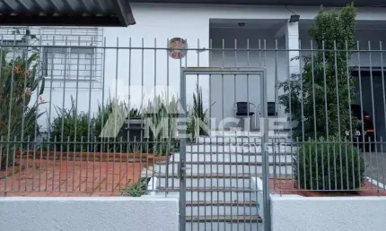 Casa com 4 quartos à venda na Avenida Alberto Pasqualini, 250, Jardim Itu Sabará, Porto Alegre por R$ 650.000