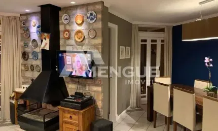 Casa com 3 quartos para alugar na Rua Elias Bothome, 160, Jardim Planalto, Porto Alegre por R$ 8.900