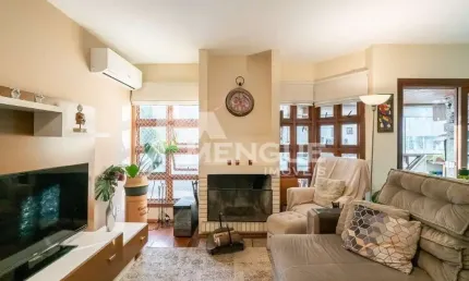 Apartamento com 3 quartos à venda na Rua Professor Ivo Corseuil, 324, Petrópolis, Porto Alegre por R$ 750.000