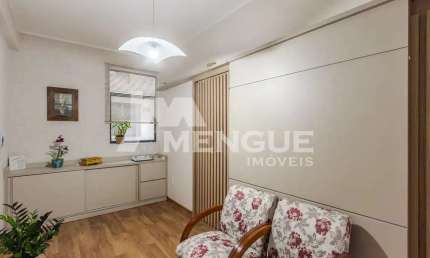 Sala comercial com 1 sala à venda na Rua Açores, 57, Passo da Areia, Porto Alegre por R$ 175.000