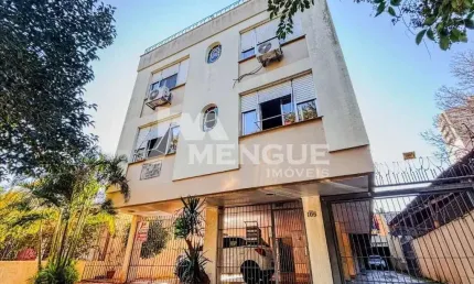 Apartamento com 3 quartos à venda na Rua Gaston Englert, 105, Vila Ipiranga, Porto Alegre por R$ 477.000