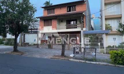 Casa com 6 quartos à venda na Rua Edmundo Bastian, 245, Cristo Redentor, Porto Alegre por R$ 1.200.000