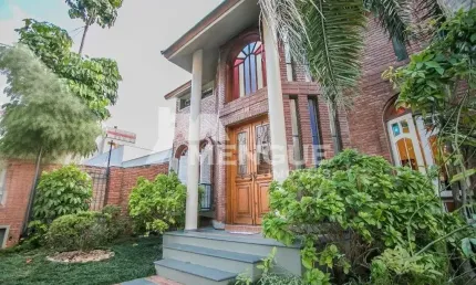 Casa com 3 quartos à venda na Rua Maestro Salvador Campanella, 395, Jardim Planalto, Porto Alegre por R$ 1.632.000