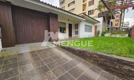 Casa com 4 quartos à venda na Avenida Quito, 362, Jardim Lindóia, Porto Alegre por R$ 800.000