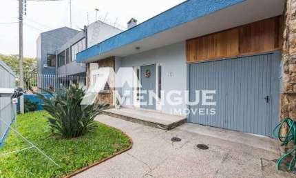 Casa com 5 quartos à venda na Avenida Pereira Pinto, 311, Jardim São Pedro, Porto Alegre por R$ 617.000