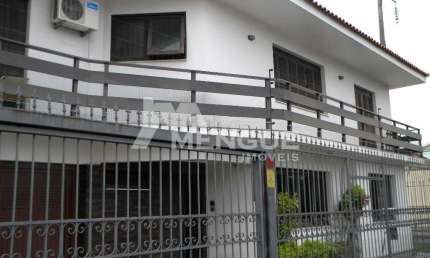 Casa com 4 quartos à venda na Rua Felisberto Pereira, 167, Jardim Itu Sabará, Porto Alegre por R$ 1.200.000