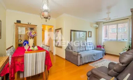 Apartamento com 3 quartos à venda na Avenida Pirapó, 34, Petrópolis, Porto Alegre por R$ 570.000