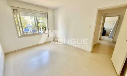 Apartamento com 3 quartos à venda na Rua Alberto Silva, 742, Vila Ipiranga, Porto Alegre por R$ 335.000