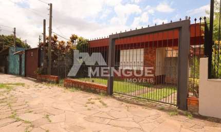 Casa com 3 quartos à venda na Avenida Nilo Ruschel, 363, Morro Santana, Porto Alegre por R$ 590.000