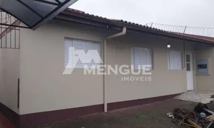 Casa com 2 quartos à venda na avenida dos gaúchos, 483, sarandi, porto alegre por r$ 495.000