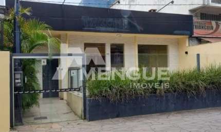 Casa com 3 quartos à venda na Rua Gomes de Freitas, 110, Jardim Itu Sabará, Porto Alegre por R$ 1.700.000