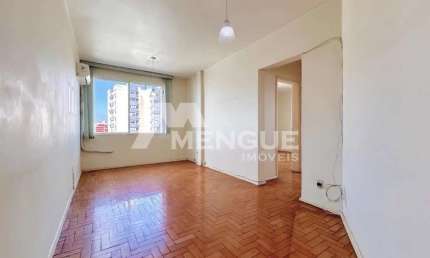 Apartamento com 2 quartos à venda na Rua Lopo Gonçalves, 543, Cidade Baixa, Porto Alegre por R$ 414.000