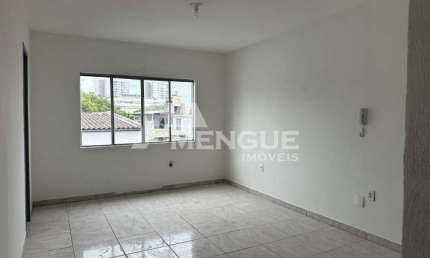 Sala comercial com 1 sala para alugar na Avenida do Forte, 1343, Vila Ipiranga, Porto Alegre por R$ 600