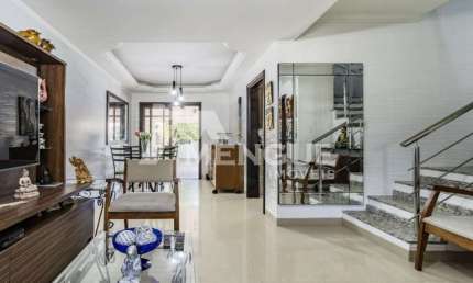 Casa com 3 quartos à venda na Rua Leopoldo Bettiol, 146, Jardim Itu Sabará, Porto Alegre por R$ 550.000