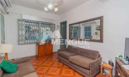 Casa com 3 quartos à venda na Rua Lopes Teixeira, 199, Jardim Itu Sabará, Porto Alegre por R$ 600.000