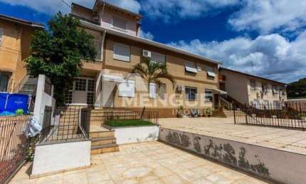 Casa com 3 quartos para alugar na Rua Platão, 73, Jardim Itu Sabará, Porto Alegre por R$ 3.100
