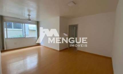 Apartamento com 3 quartos à venda na Rua Honório Silveira Dias, 840, São João, Porto Alegre por R$ 449.000