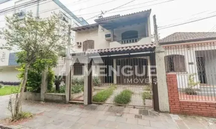 Casa com 4 quartos para alugar na Avenida Carneiro da Fontoura, 326, Jardim São Pedro, Porto Alegre por R$ 6.000