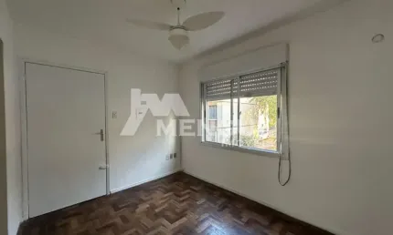 Apartamento com 1 quarto para alugar na Rua Gomes de Freitas, 141, Jardim Itu Sabará, Porto Alegre por R$ 950