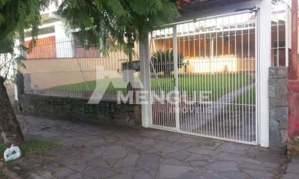 Casa com 2 quartos à venda na Avenida Mãe Apolinária Matias Batista, 171, Alto Petrópolis, Porto Alegre por R$ 580.000